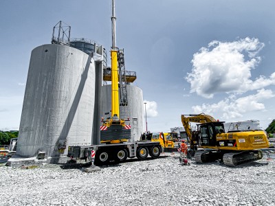 Golden_Bay_Cement_Silo_4x3.jpg